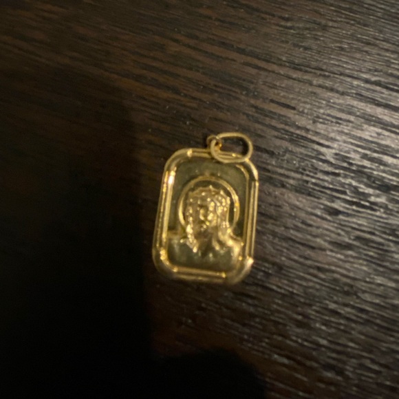 NWOT Jesus Pendant - The M Jewelers - Picture 2 of 3